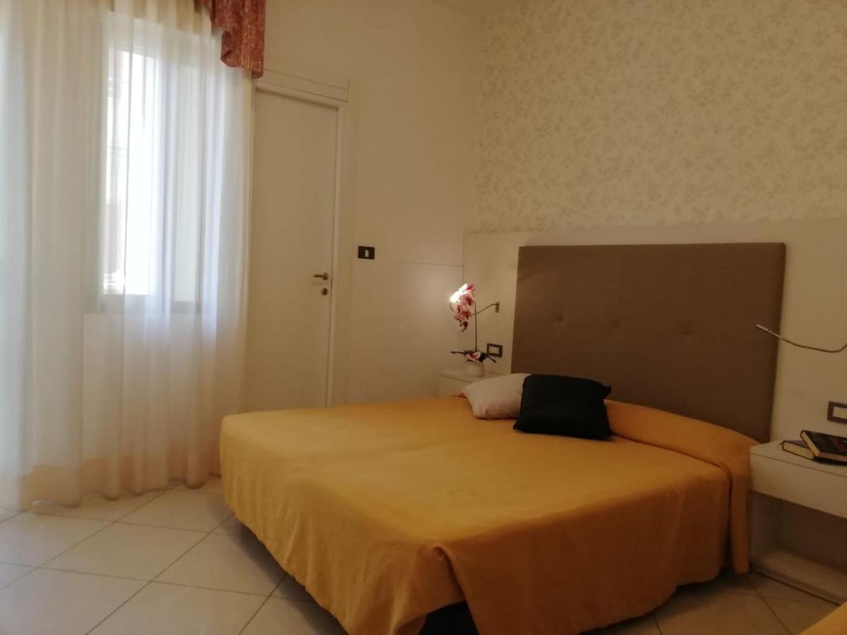 Hotel Metropol Sottomarina Εξωτερικό φωτογραφία