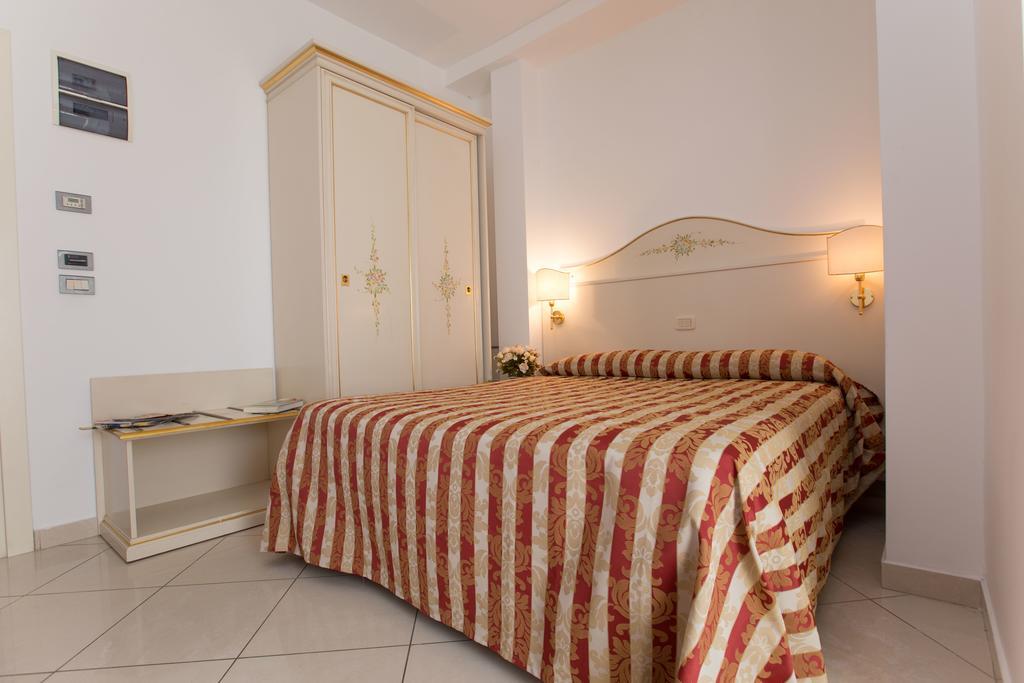 Hotel Metropol Sottomarina Εξωτερικό φωτογραφία
